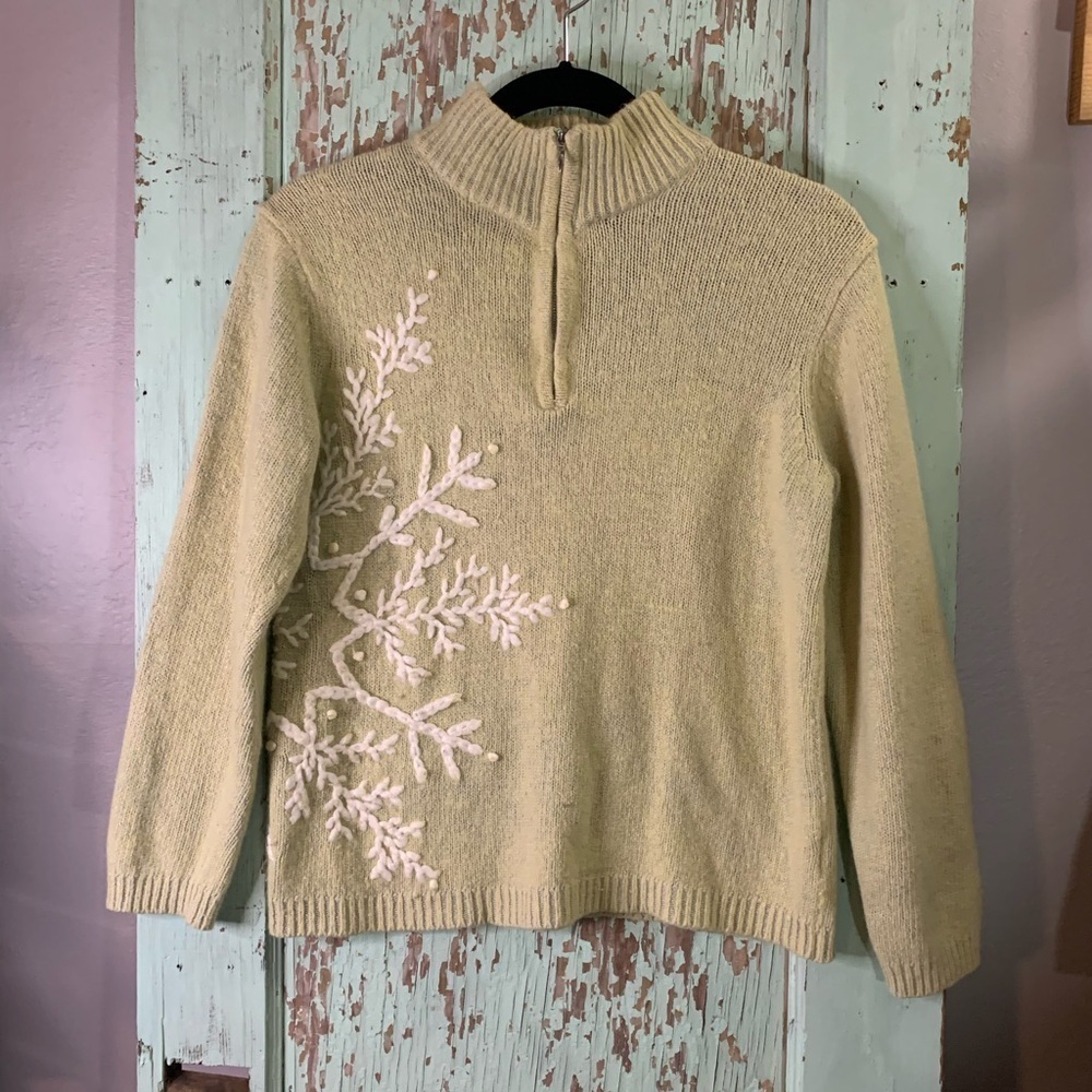 Women’s Coldwater Creek light green snowflake sweater